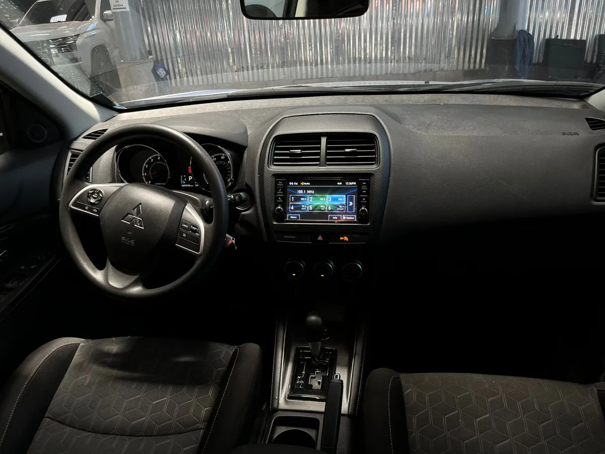 Mitsubishi Outlander 2020 - vista 3