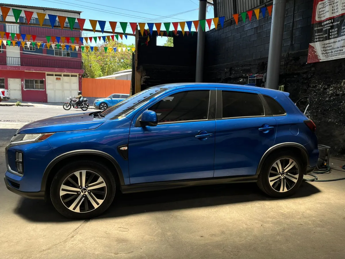 Mitsubishi Outlander 2020 - vista 5