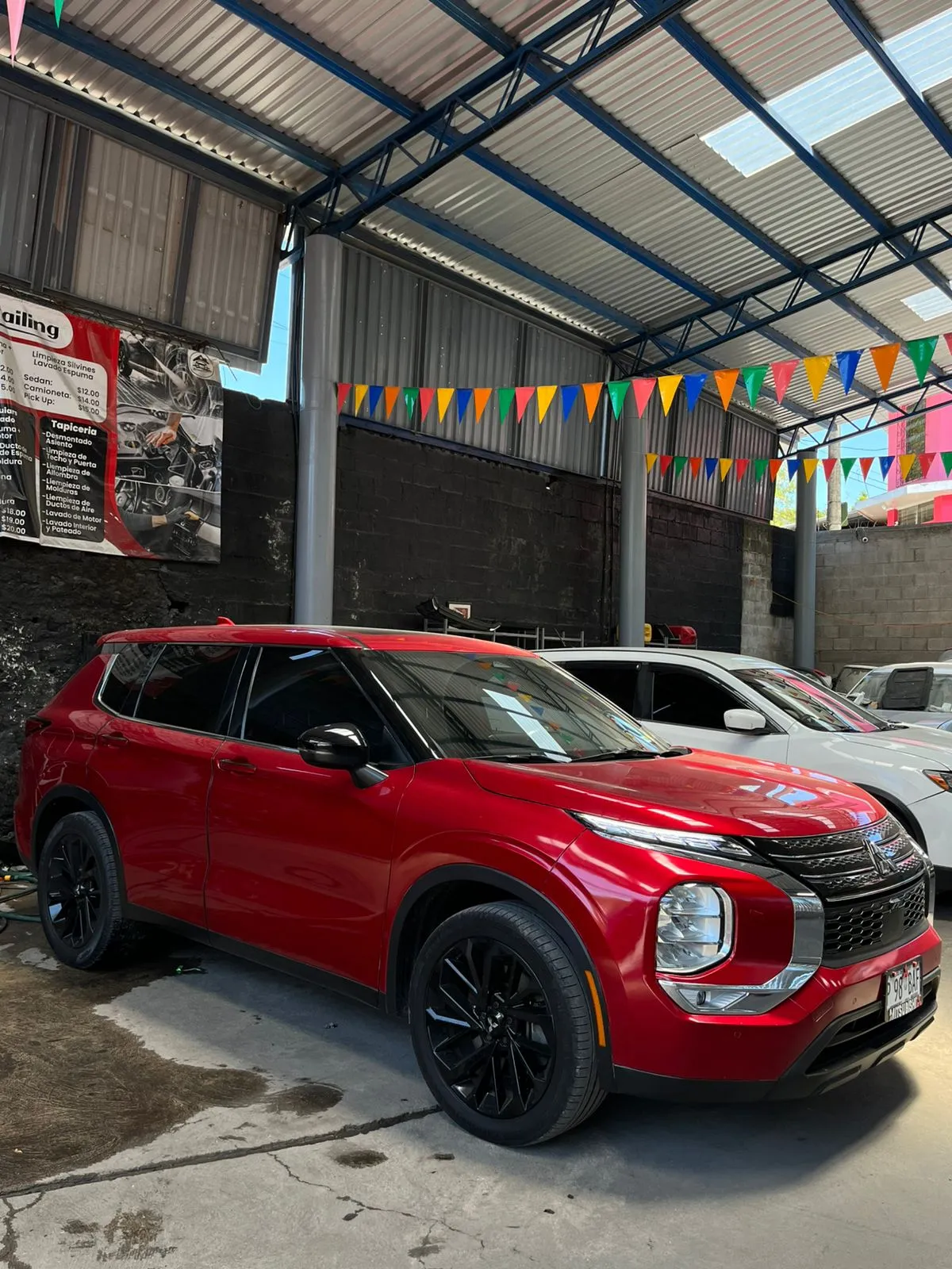 Mitsubishi Outlander 2023 - vista 4