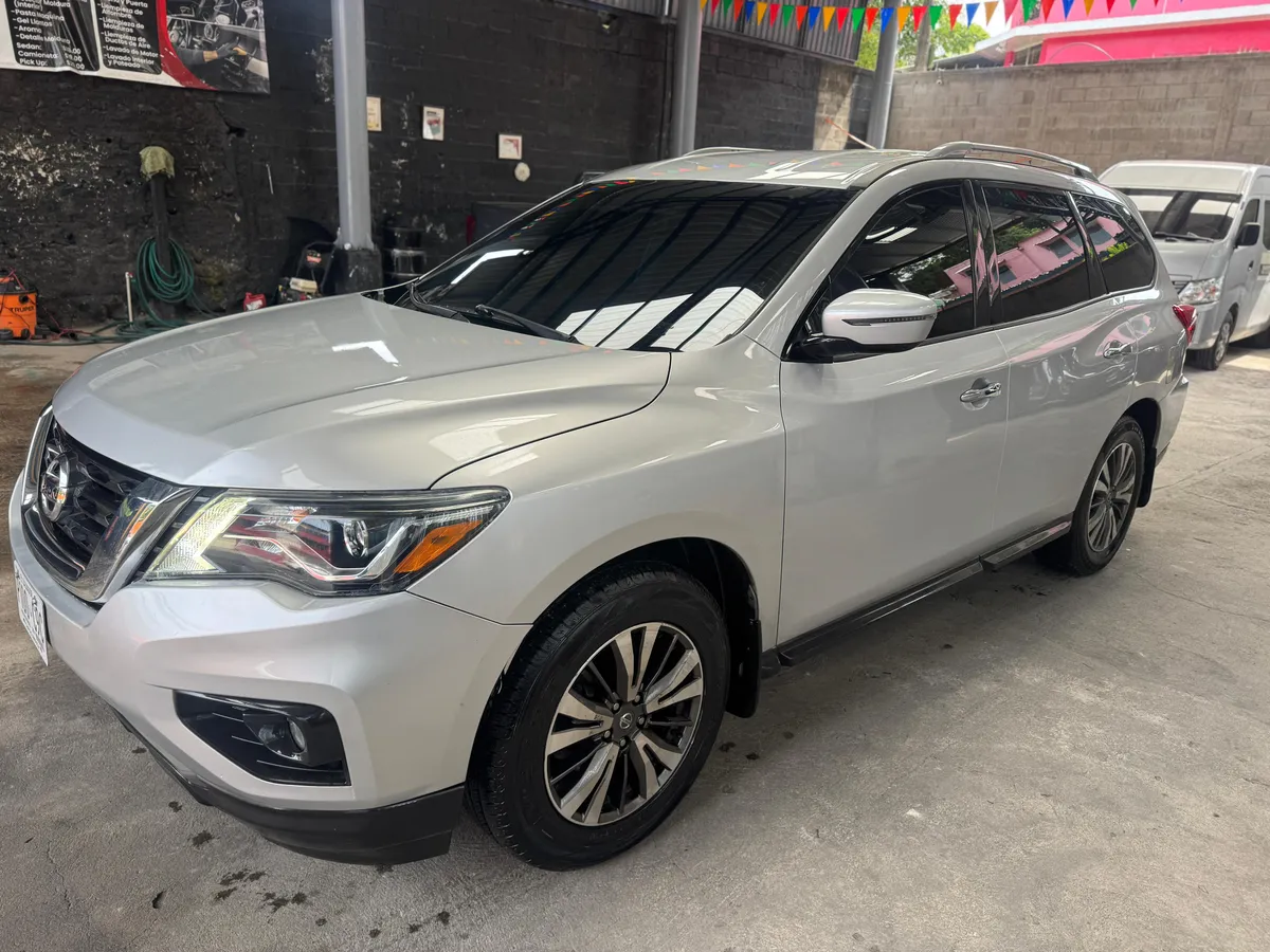 Nissan Pathfinder 2017 - vista 2