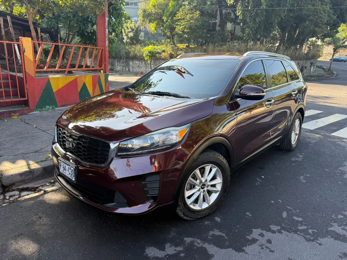 Kia Sorento 2019 - vista 3