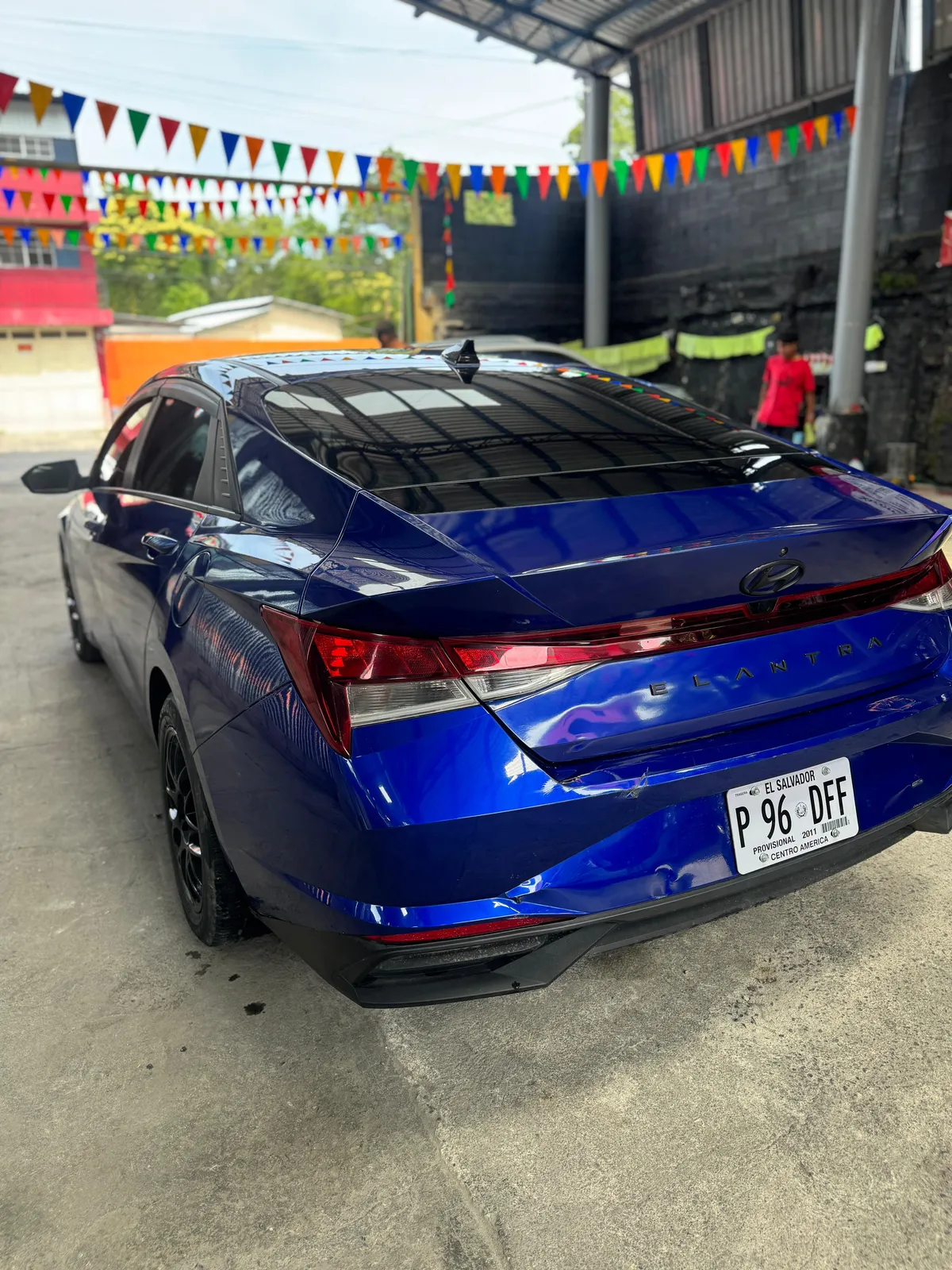 Hyundai Elantra 2021 - vista 2