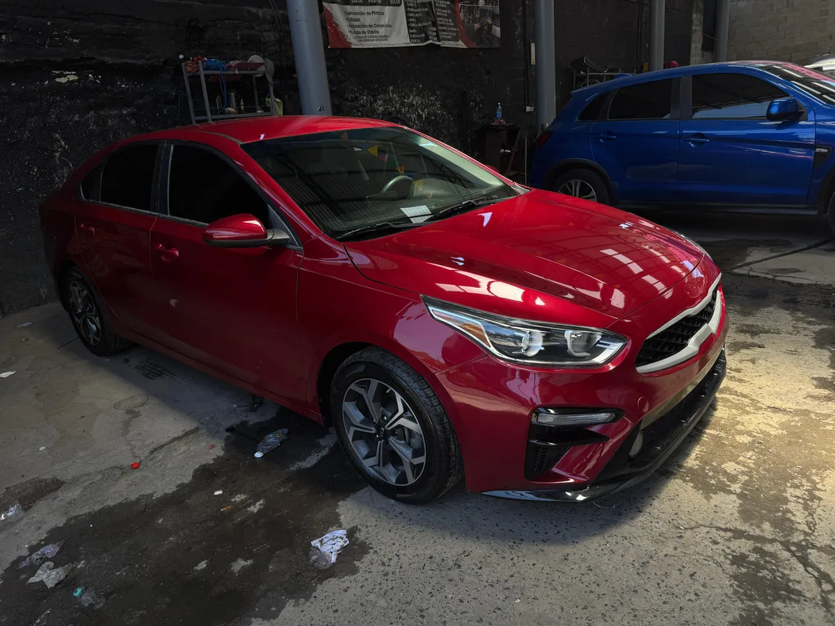Kia Forte 2020 - vista 2