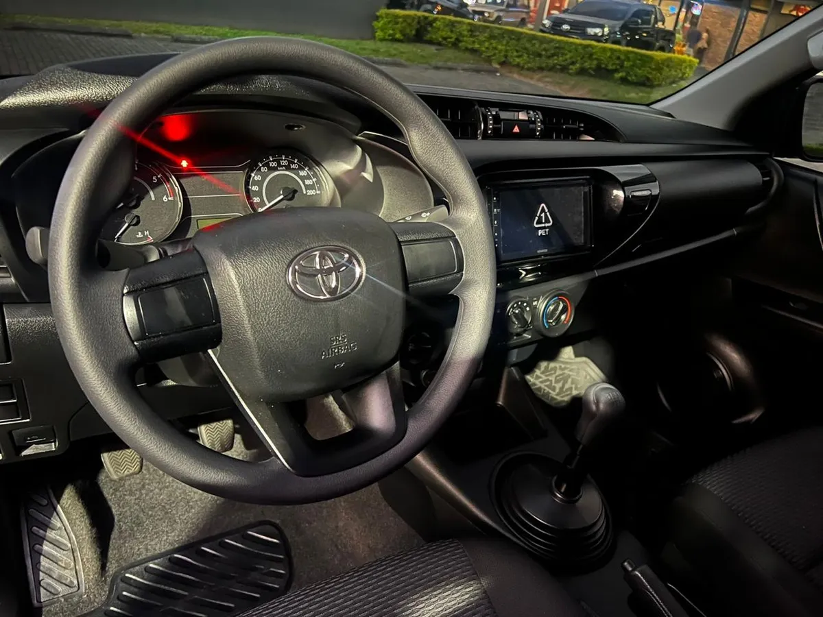 Toyota Hilux - vista 2