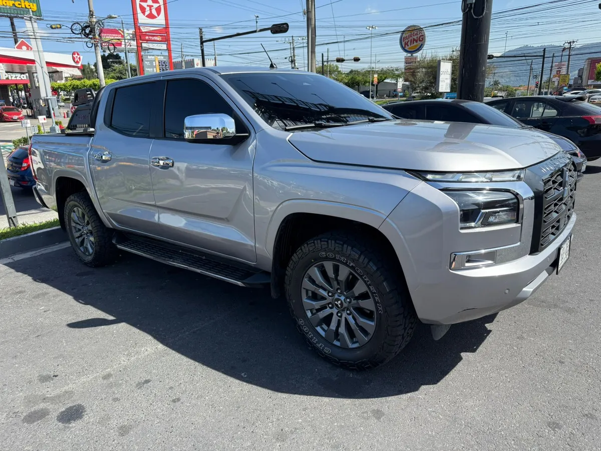 Mitsubishi L200 Sportero - vista 2