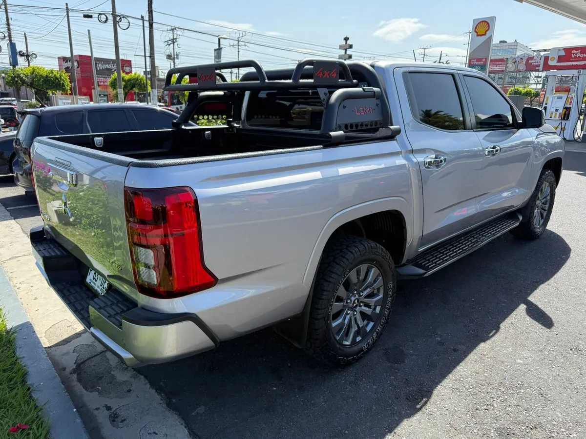 Mitsubishi L200 Sportero - vista 3